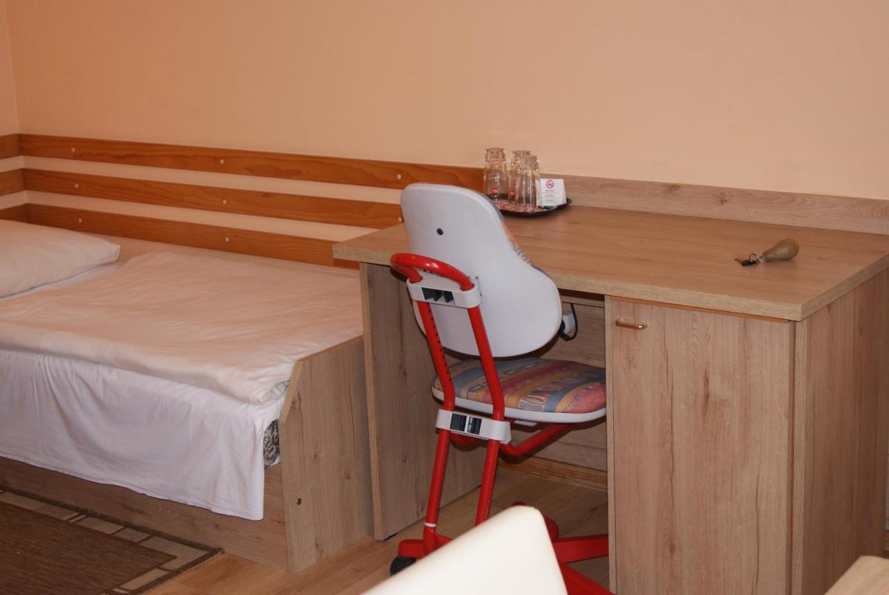 Hotel Alga Ustka Exteriör bild