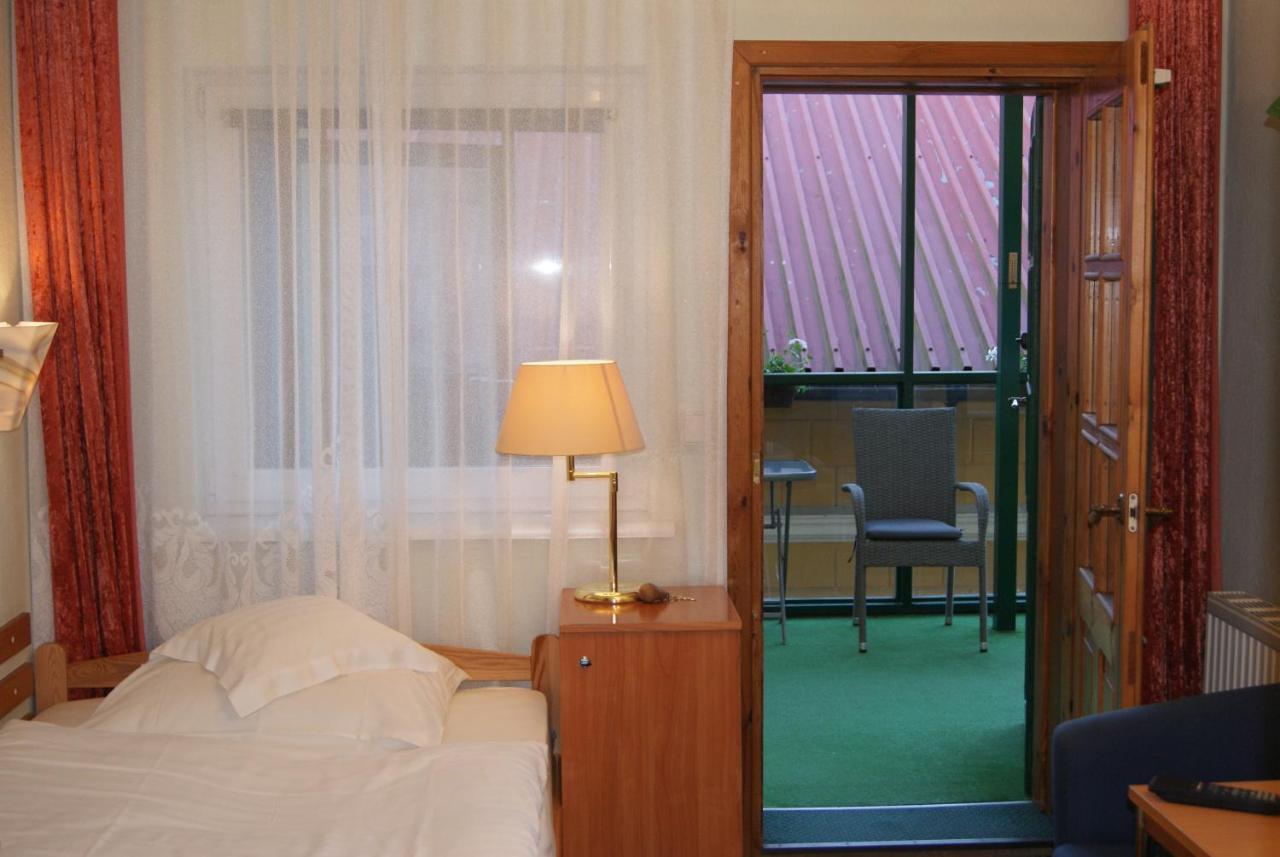 Hotel Alga Ustka Exteriör bild