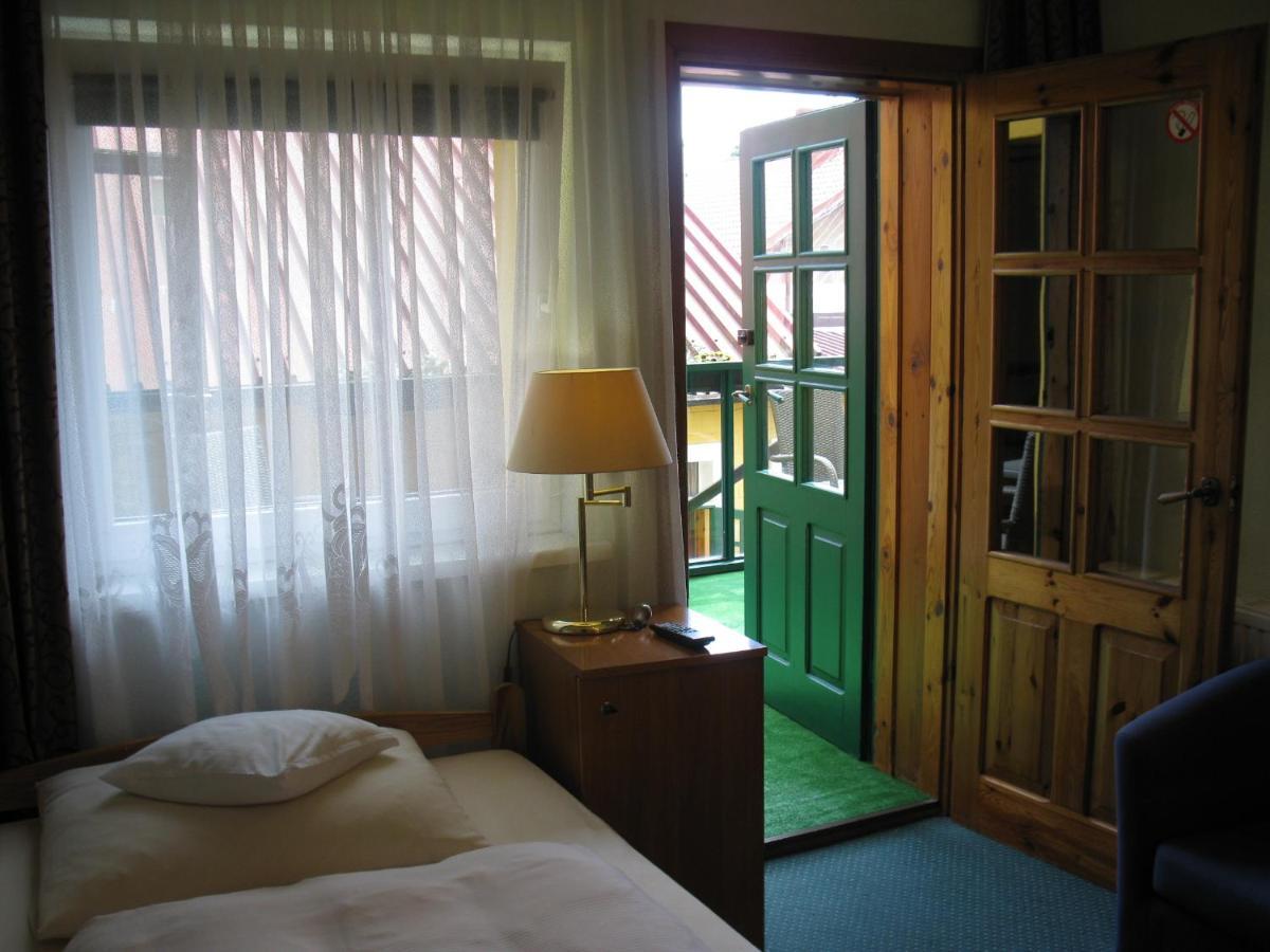 Hotel Alga Ustka Exteriör bild