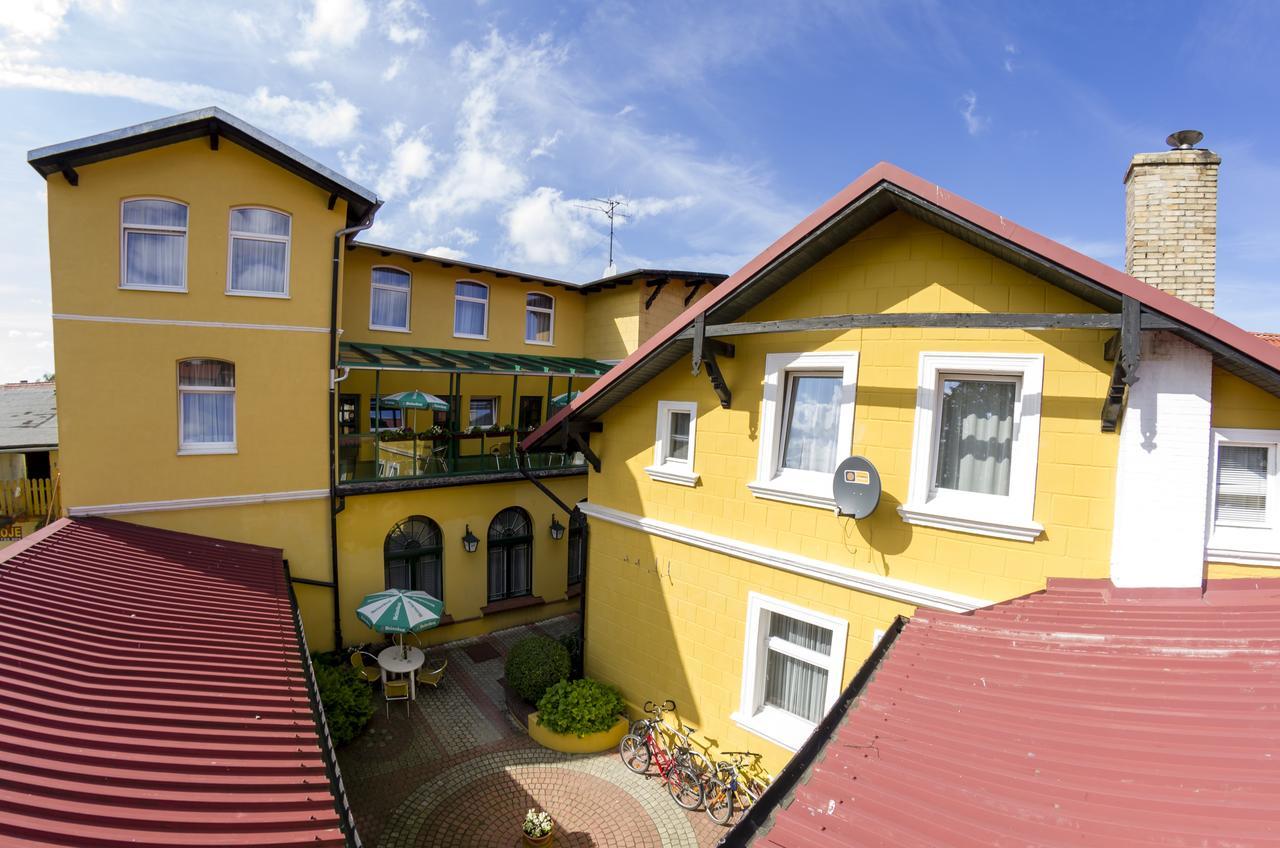Hotel Alga Ustka Exteriör bild