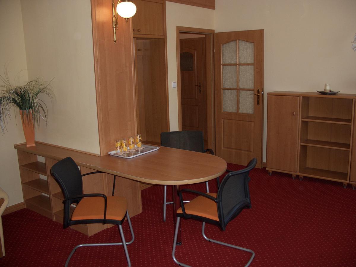 Hotel Alga Ustka Exteriör bild