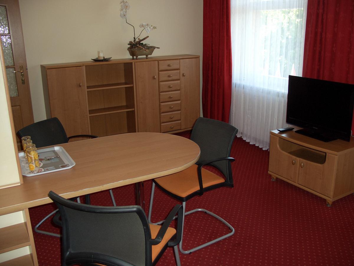 Hotel Alga Ustka Exteriör bild